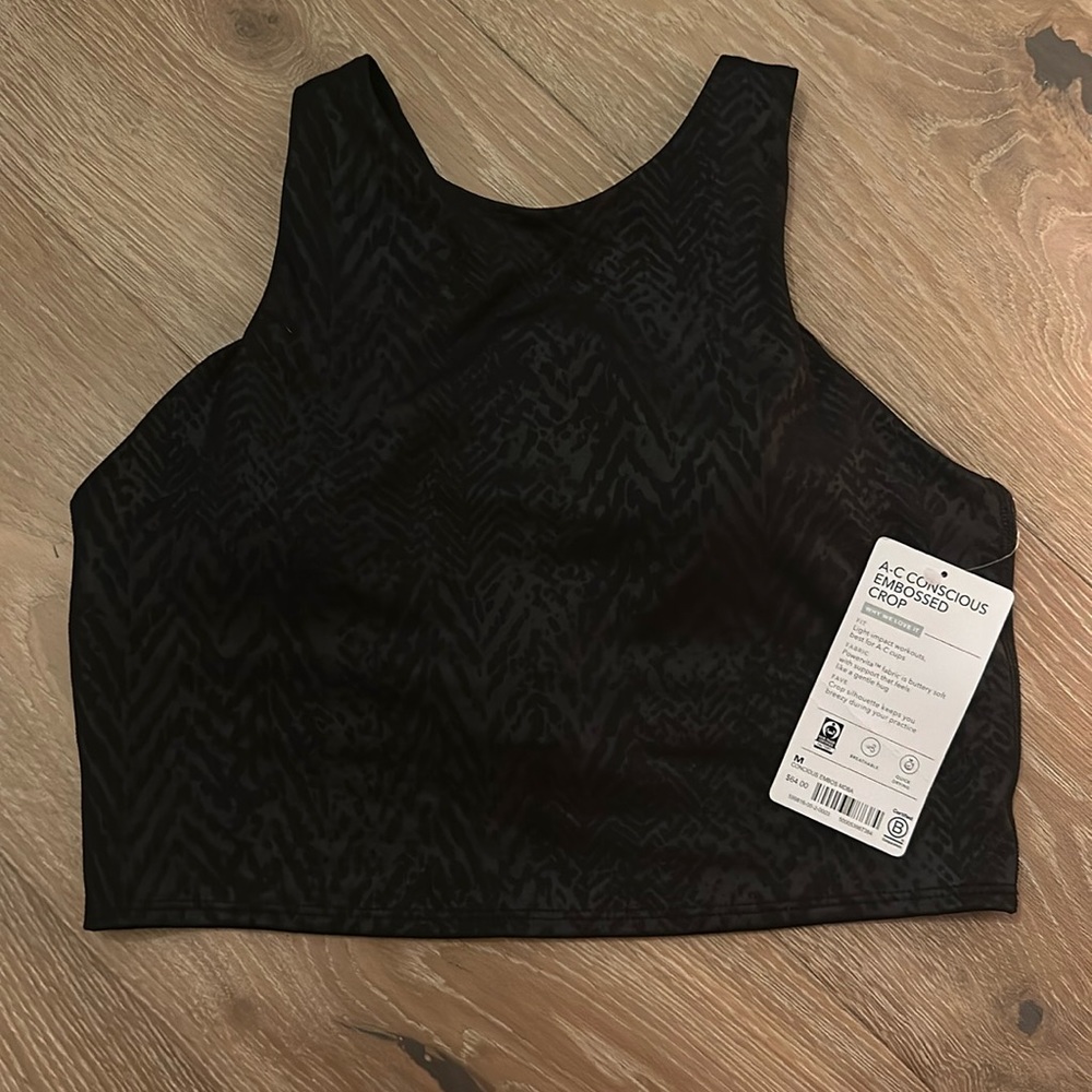 NWT Athleta A-C Conscious Embossed Crop Tank size M